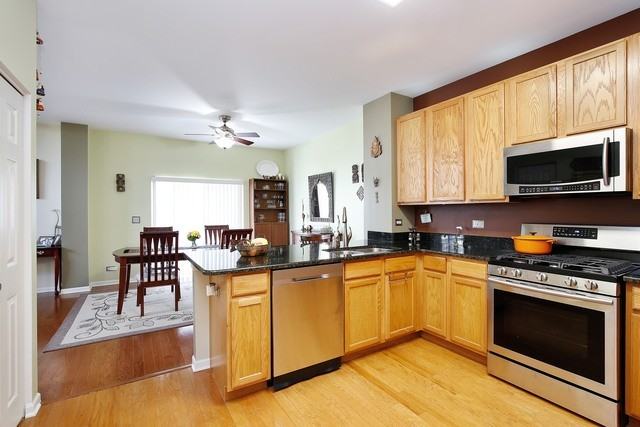 749 Dillon Ct - Photo 3 of 10