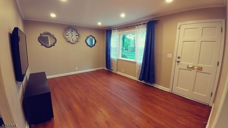 174 Russell Rd - Photo 3 of 7