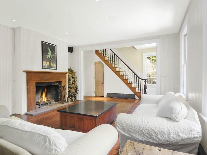 352 Mitchells Ln - Photo 3 of 10