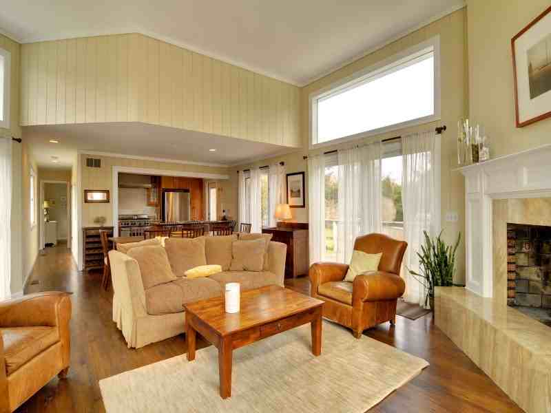 114 Meeting House Ln - Photo 3 of 8