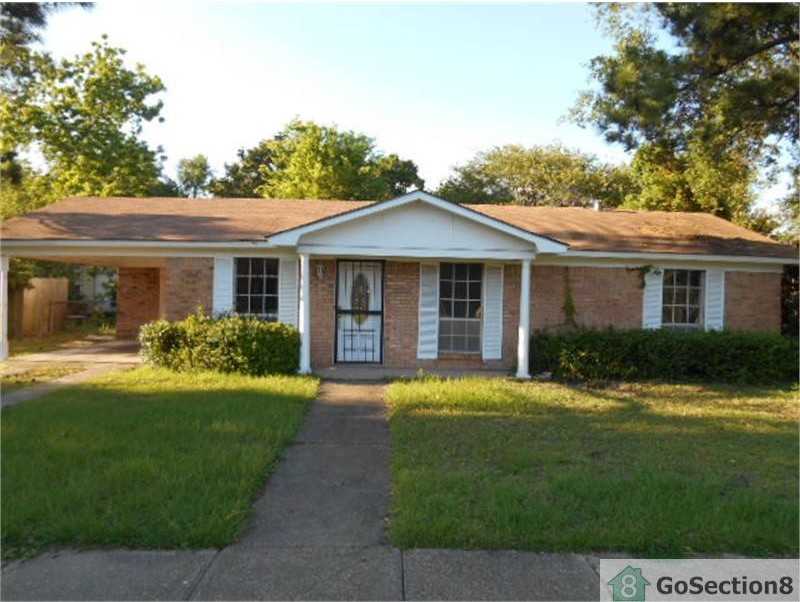 554 Augusta St - Photo 2 of 13