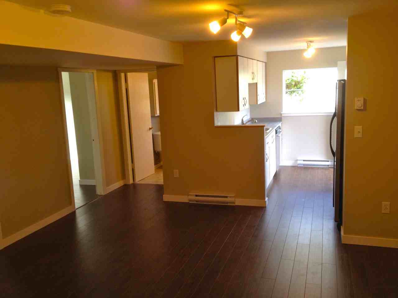 3210 Service St - Photo 2 of 5