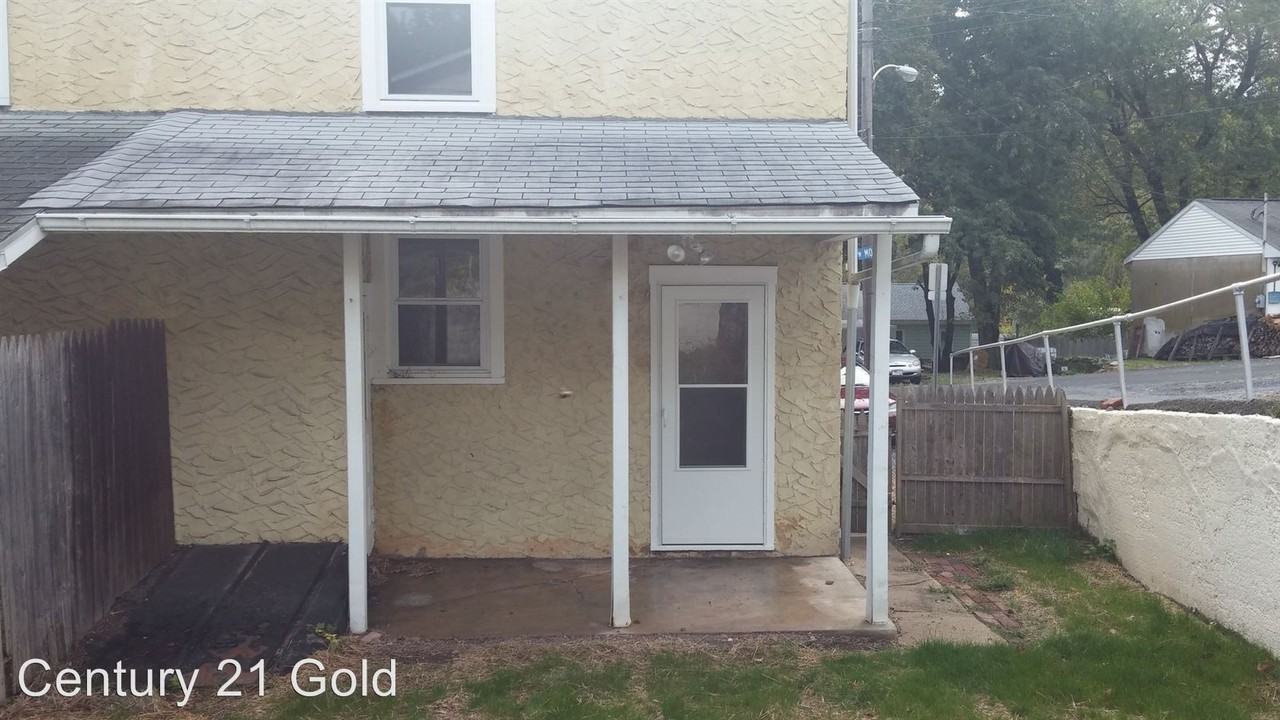 111 W Mohn St - Photo 2 of 11