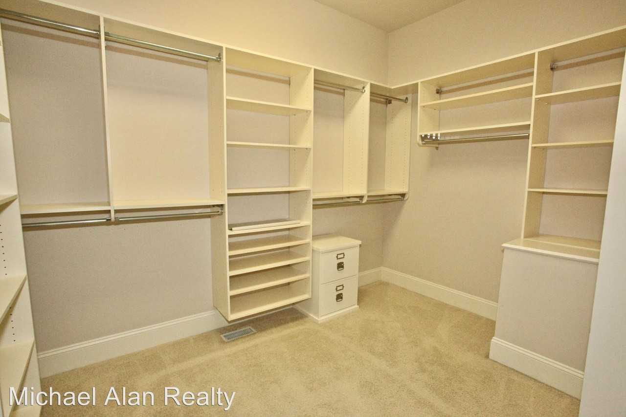 2117 Climbing Rose Ln - Photo 2 of 18