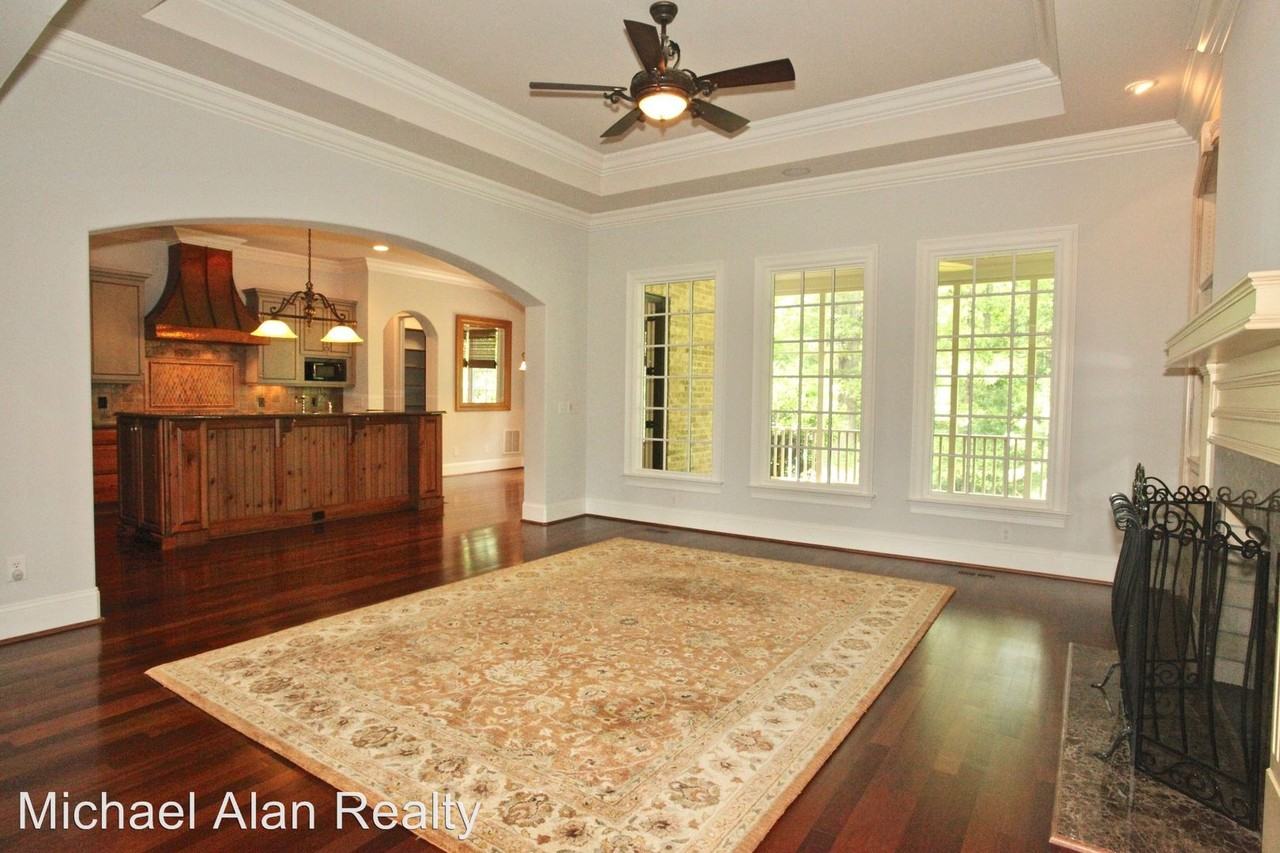 2117 Climbing Rose Ln - Photo 3 of 18