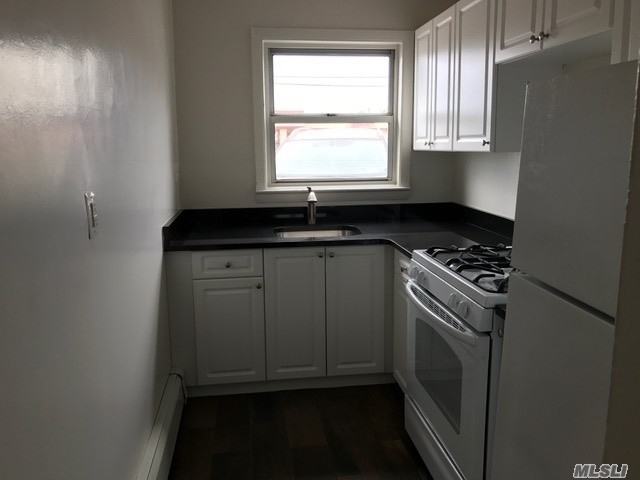 4002 Ocean Ave - Photo 2 of 9