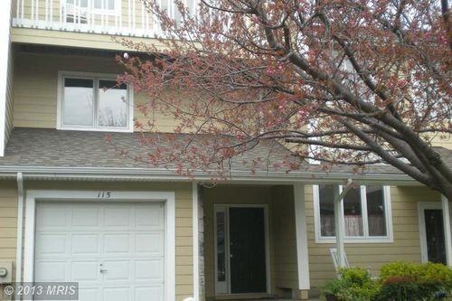 115 Bay View - Photo 2 of 8