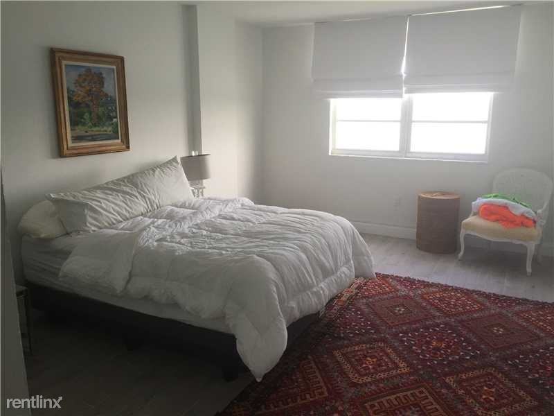 500 Bayview Dr - Photo 2 of 10