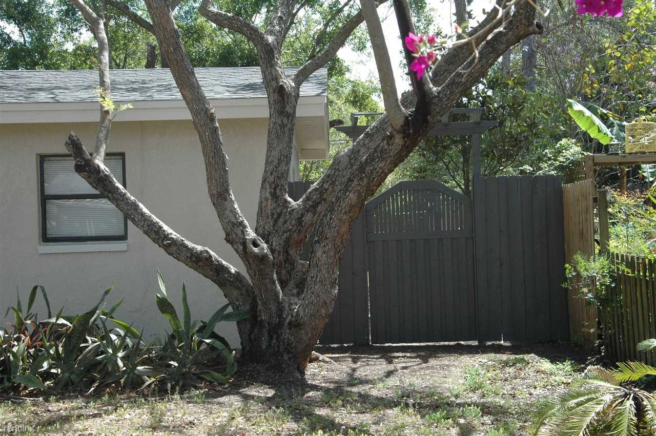 39207 Park Dr - Photo 2 of 19