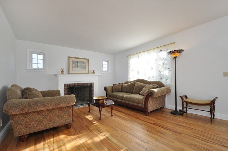 35 John St - Photo 3 of 13