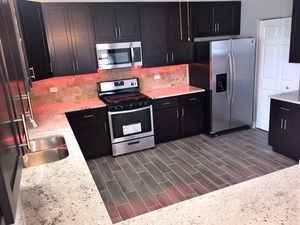 1152 Manor Ct - Photo 2 of 5