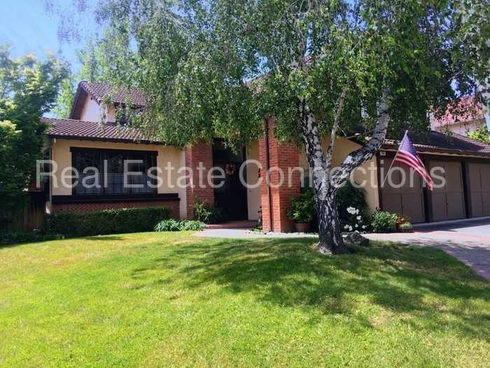 658 Lambeth Ct - Photo 3 of 21