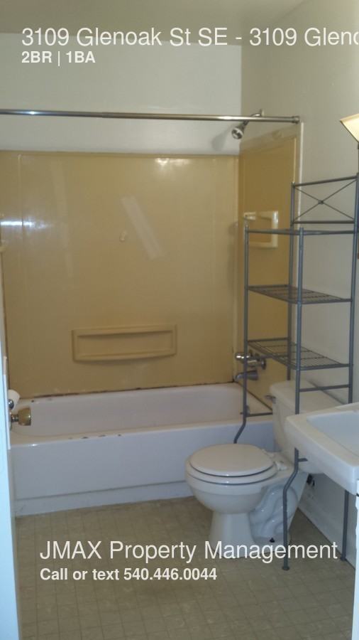 3109 Glenoak St SE #3109GLENOA - Photo 2 of 4