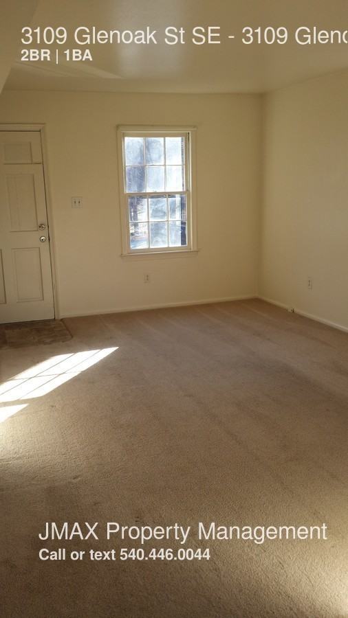 3109 Glenoak St SE #3109GLENOA - Photo 3 of 4