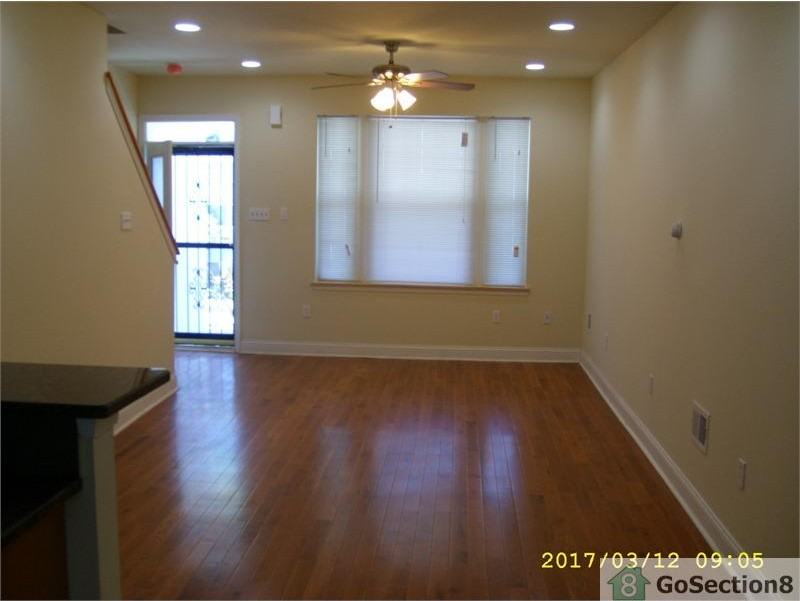 1010 S Frazier St - Photo 3 of 11