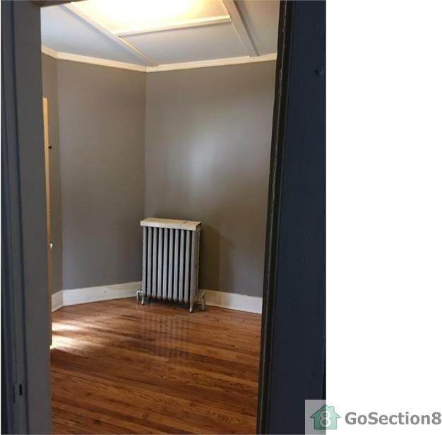 40 Hall St #B - Photo 3 of 4