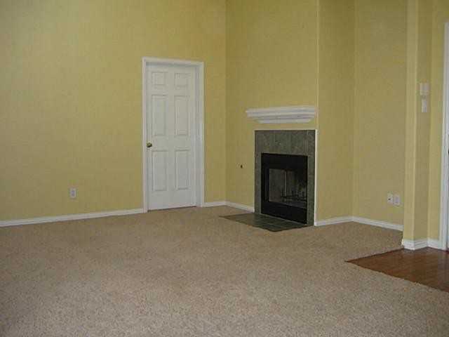 134 Turnberry Ln - Photo 3 of 13