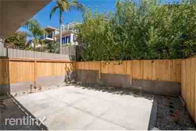 1076 Miramar St - Photo 3 of 15