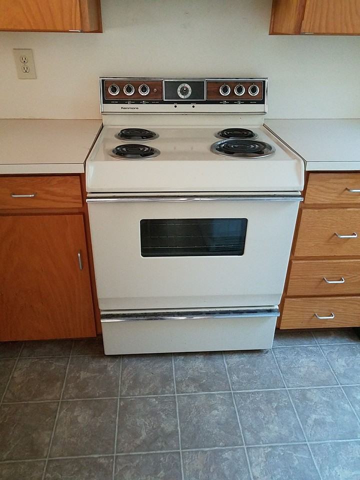 231 Shore Dr - Photo 3 of 4