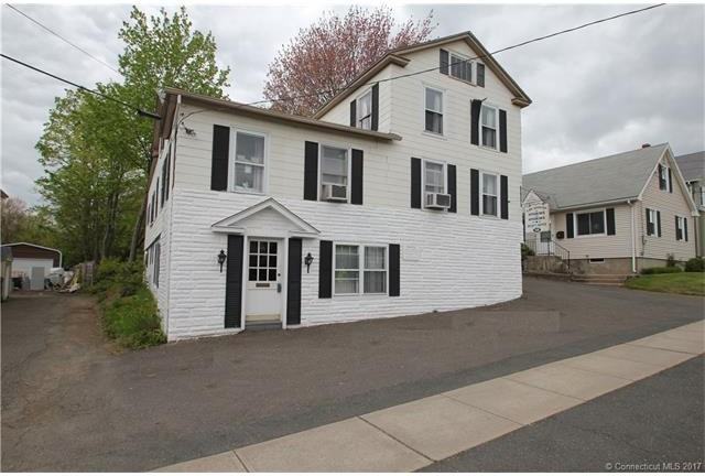 18 Suffield St - Photo 2 of 16