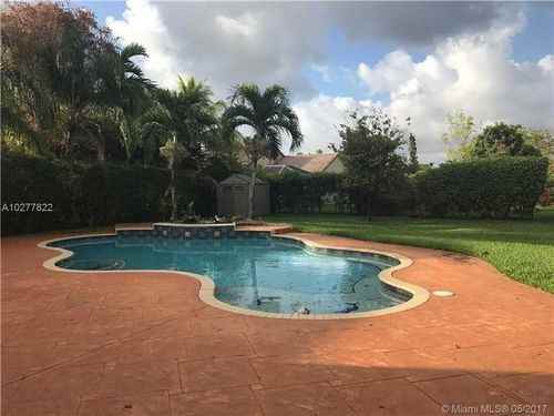 11940 SW 20th St - Photo 2 of 8