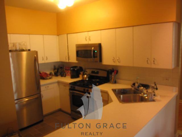 W Belmont Ave & N Southport Ave - Photo 3 of 11