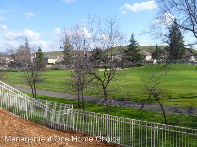 7504 Callaway Dr - Photo 2 of 19