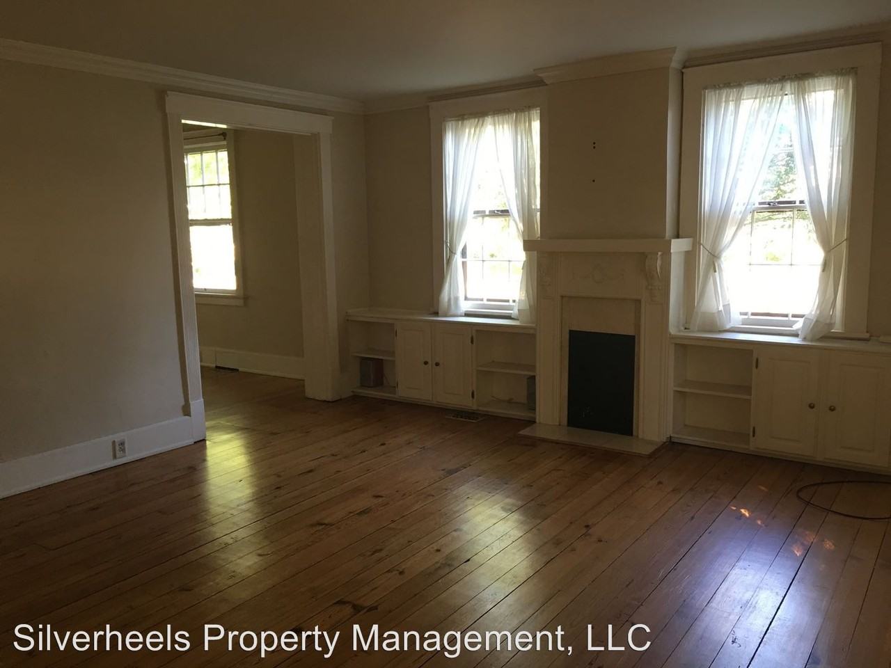 425 6th St - Photo 2 of 19