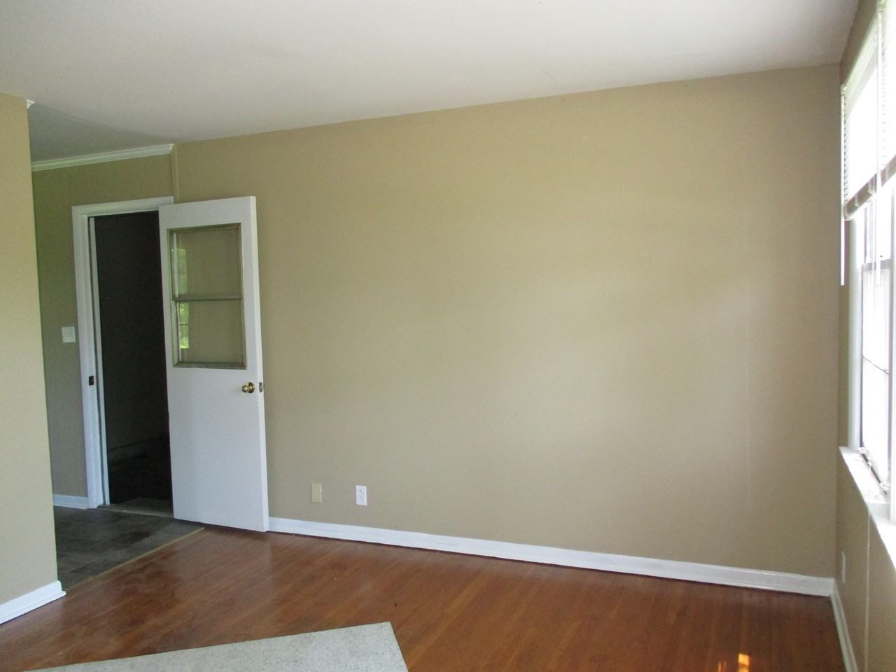 215 High Street - Photo 2 of 9