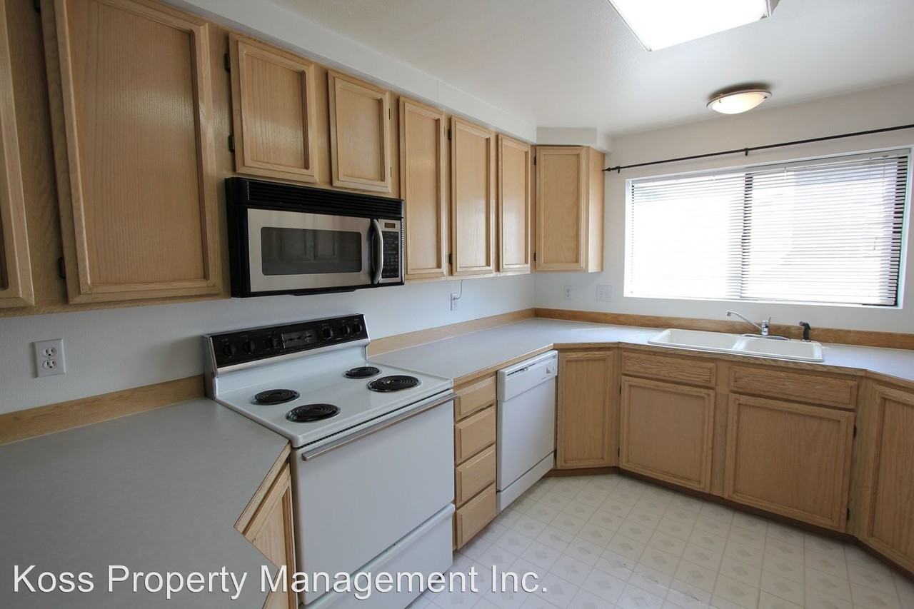 5218 Fauntleroy Way SW #1 - Photo 3 of 17