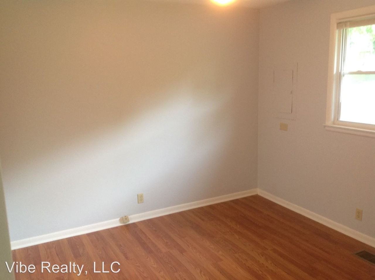 616 Bixler Ave - Photo 3 of 8