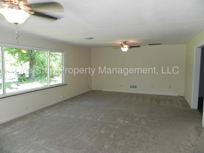 23601 E Strode Rd - Photo 3 of 19