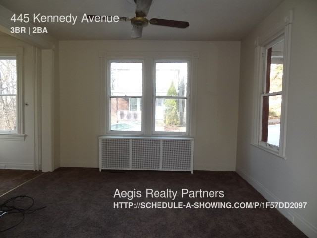 445 Kennedy Ave - Photo 3 of 19