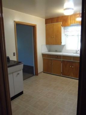 348 N 1600 E - Photo 3 of 11