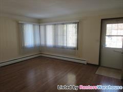 1397 Barclay St - Photo 3 of 15