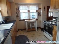 4039 Yosemite Ave S - Photo 2 of 9