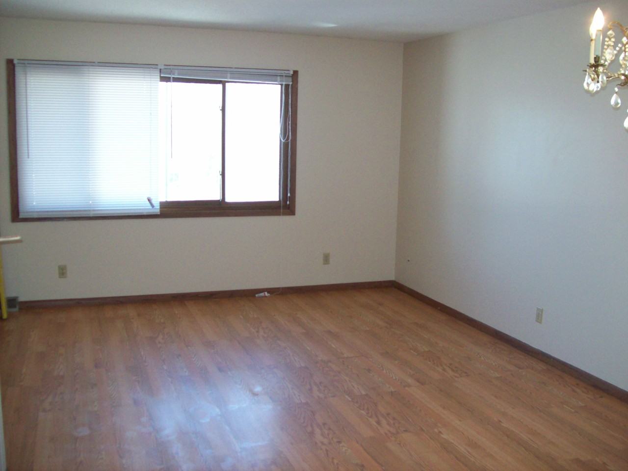 2041 Louisiana Ave S - Photo 2 of 6