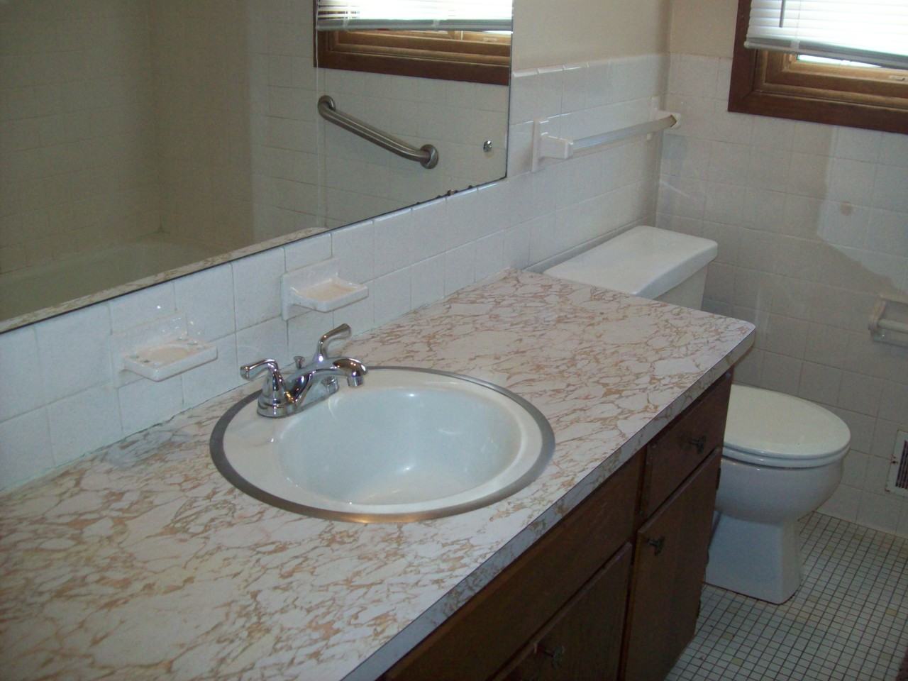 2041 Louisiana Ave S - Photo 3 of 6