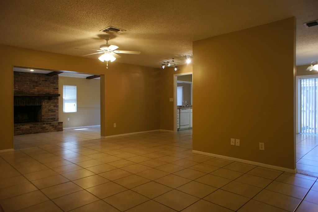 2806 Witley Ave - Photo 3 of 16