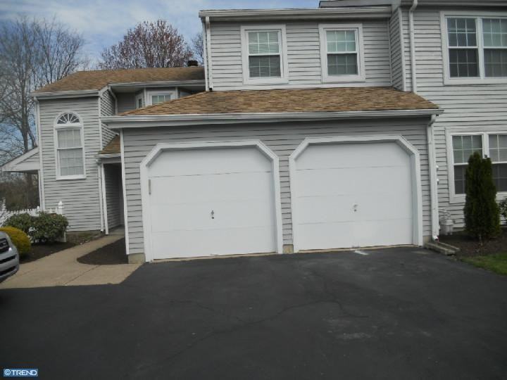 671A Rose Hollow Dr #A - Photo 2 of 13