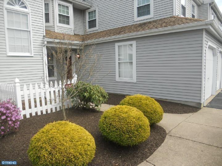 671A Rose Hollow Dr #A - Photo 3 of 13