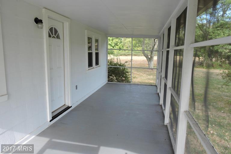 14825 Rock Point Rd - Photo 3 of 22