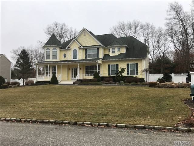 12 Sabrina Dr - Photo 2 of 6