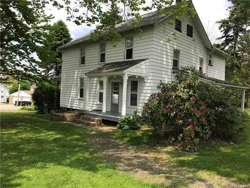 61 Almira St #A - Photo 3 of 24