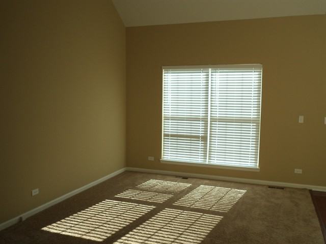 1632 Gleneagle Dr - Photo 3 of 16