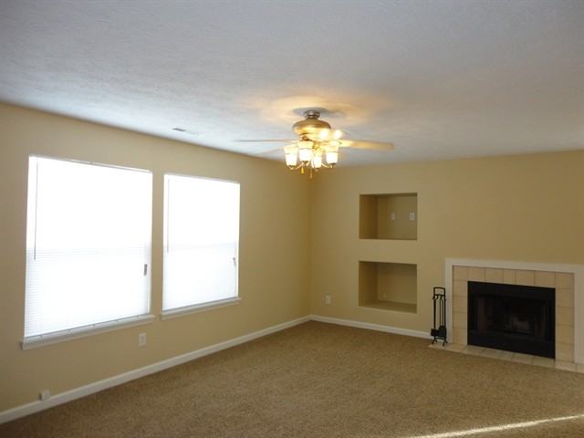 11655 Congressional Ln - Photo 3 of 12