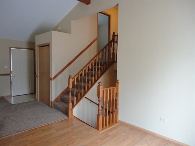 106 Bushthorn Dr - Photo 2 of 13