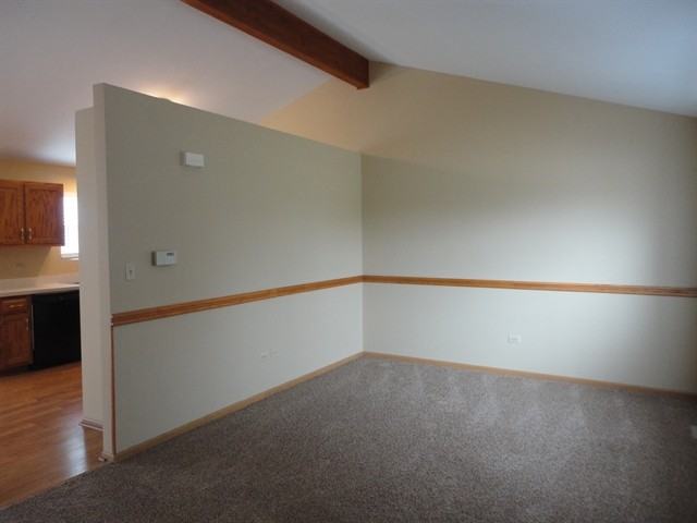 106 Bushthorn Dr - Photo 3 of 13