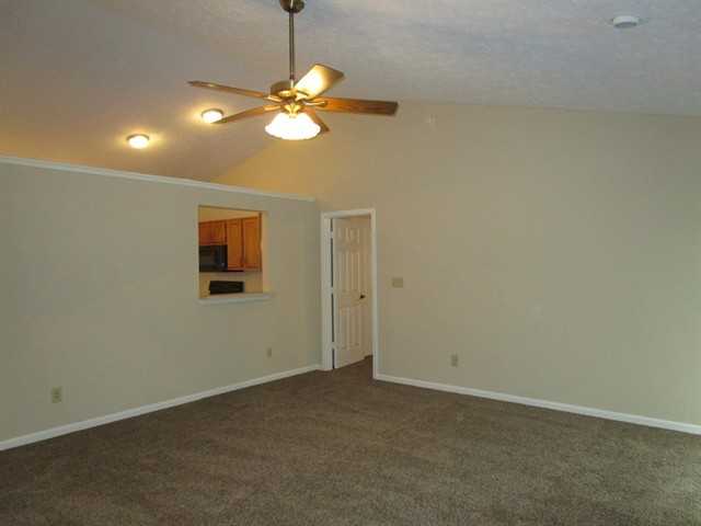 558 Bay Ct N - Photo 3 of 13