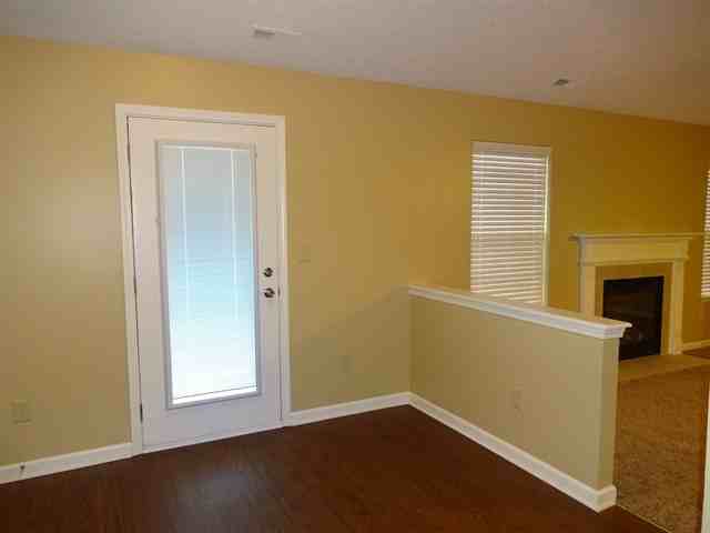 775 Tateam Dr - Photo 3 of 11